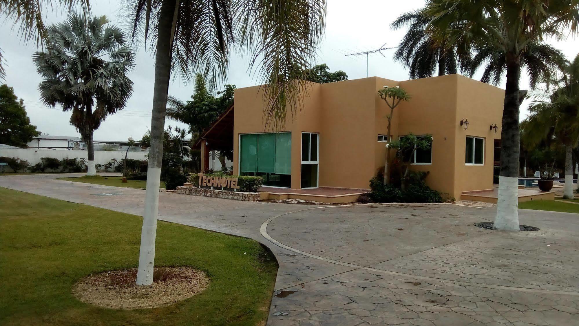 Tecnohotel Mérida Norte Extérieur photo