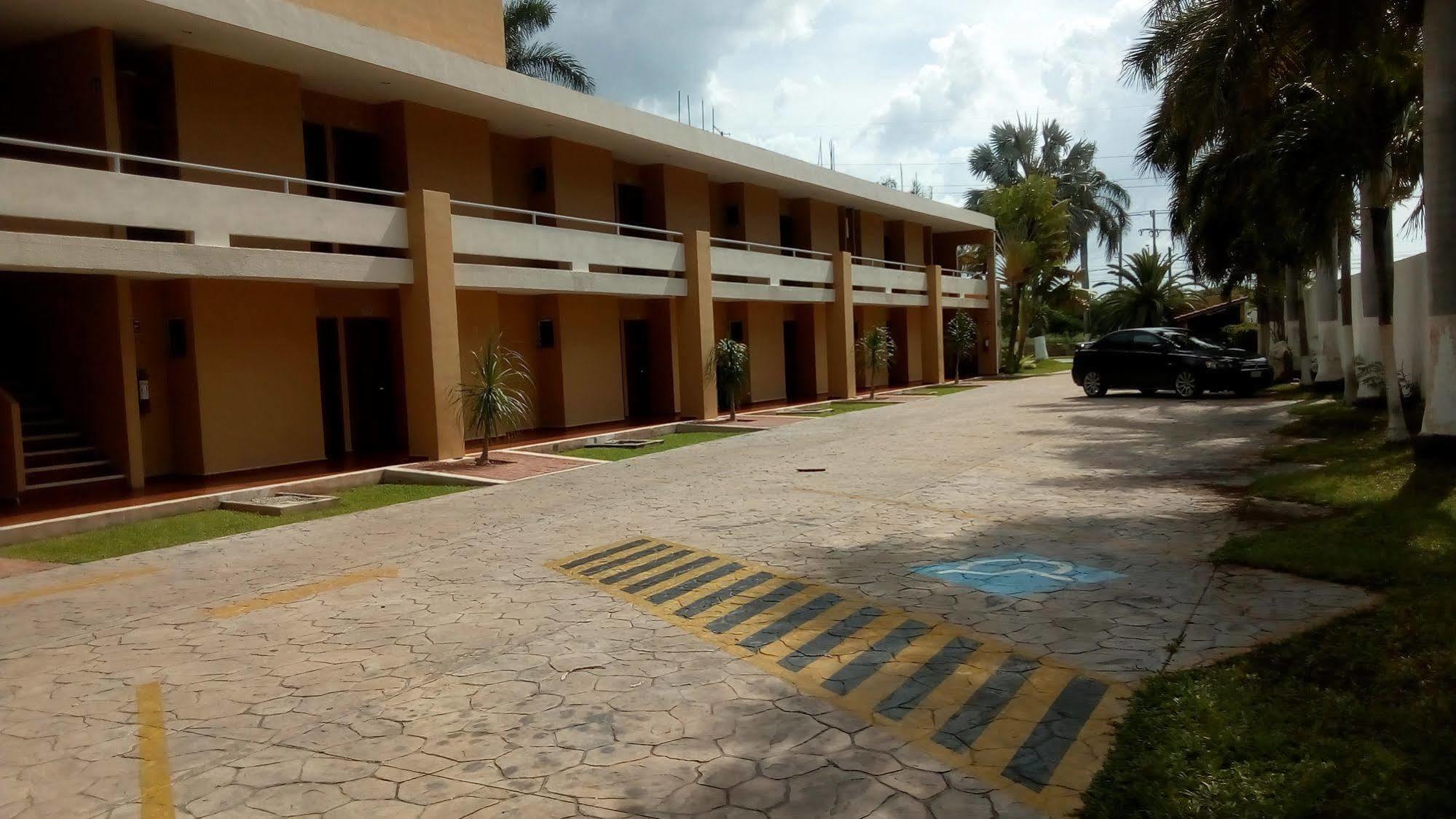 Tecnohotel Mérida Norte Extérieur photo